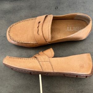 Born Women’s Light Tan Leather Penny Loafers Flats Moccasin Comfortable Size 6M